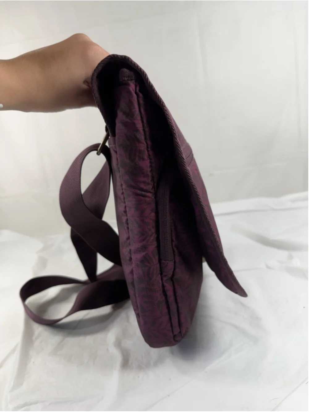 Eddie Bauer Connect Tech Crossbody Bag Burgundy leaf print Travel Tablet Purse